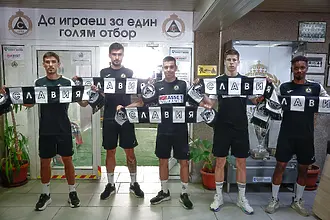 Славия представи петима нови футболисти, сръбски халф е най-новото попълнение