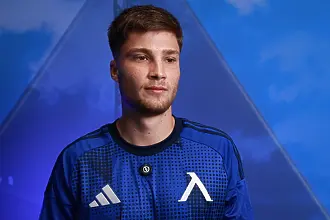 Третото ново попълнение в Левски - Адриан Райчев, говори пред клуб...