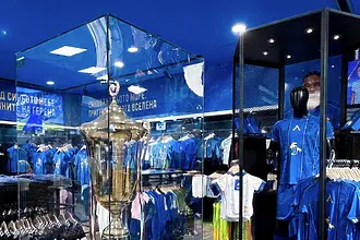Левски гони 15 000 продадени фланелки