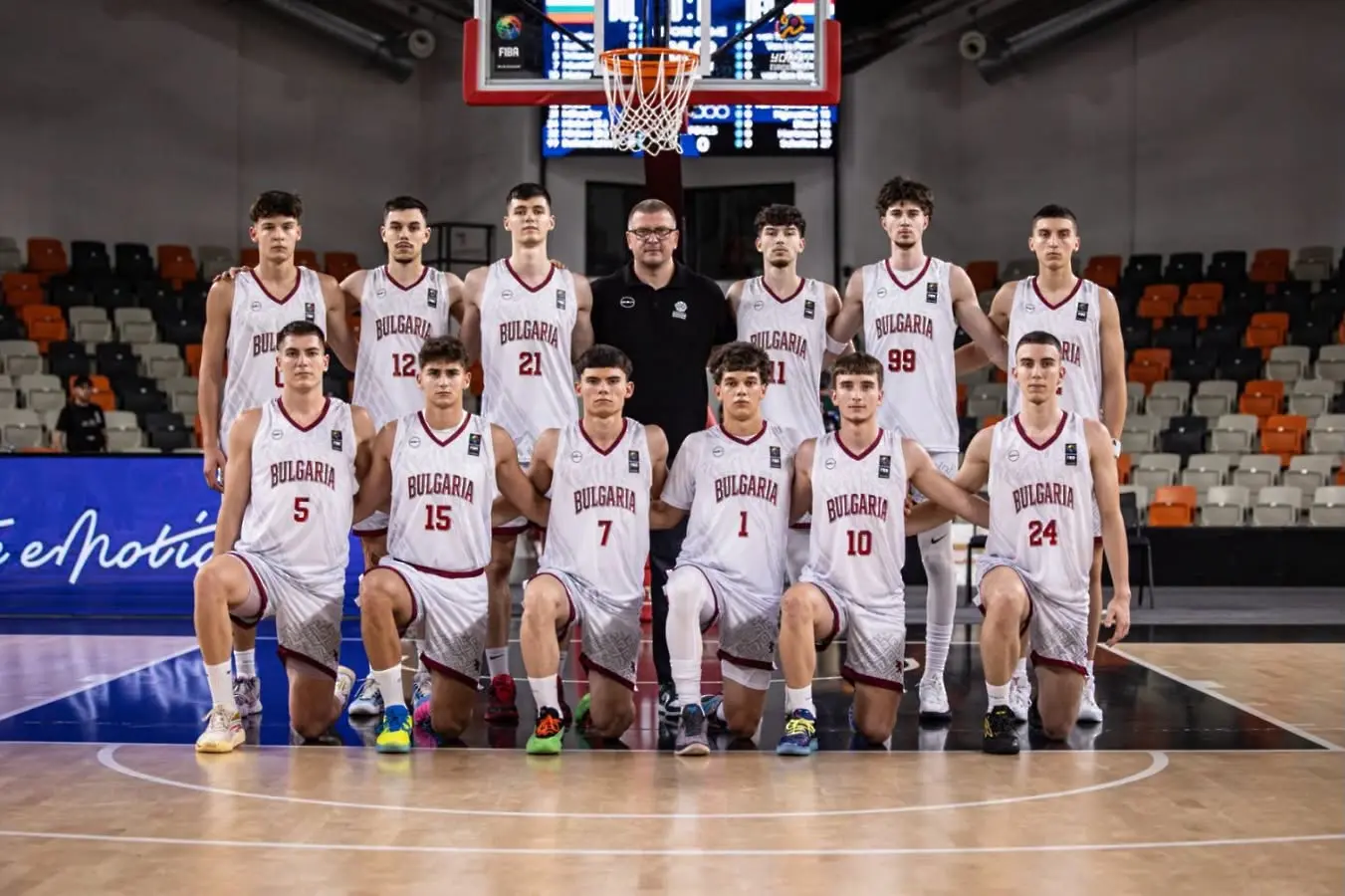 Национален отбор на България по волейбол за младежи до 20 години / facebook.com/bf.basketball