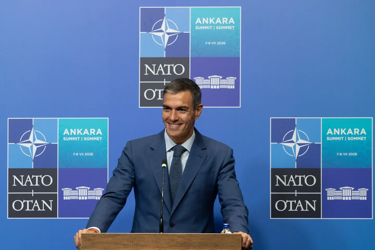 Испанският премиер лети за Ню Йорк за финала на Световното първенство