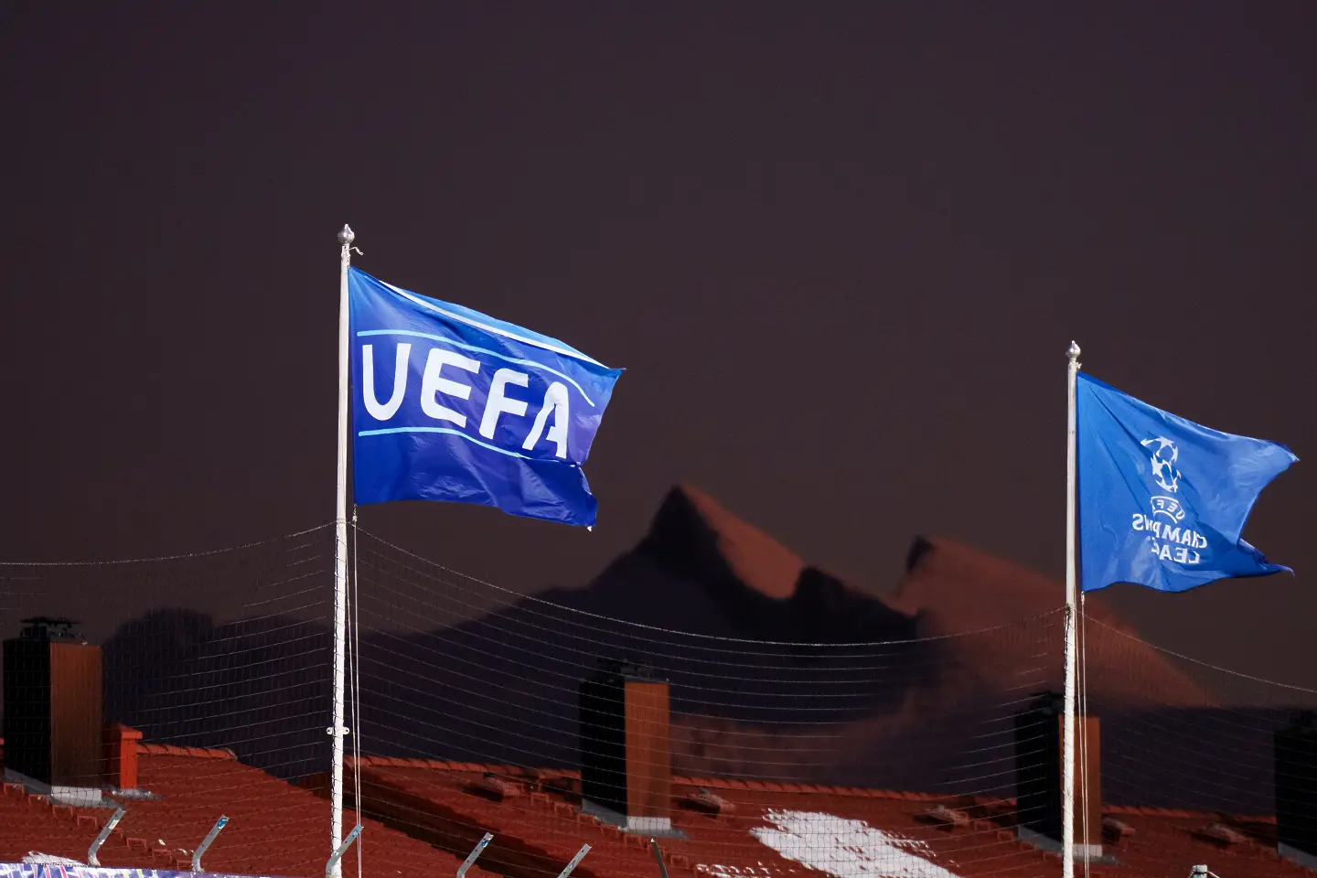Знаме УЕФА / Getty Images