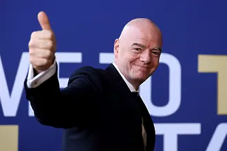 Инфантино се извини за грешките, но остава президент на ФИФА