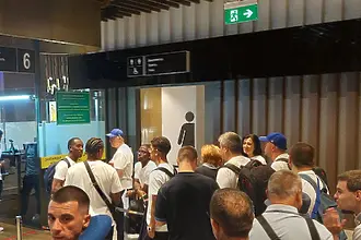 Левски е в Казахстан, жега по тъмно посрещна „сините“