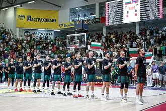 Националите заминаха за Полша на подготовка за мача с Румъния (ВИДЕО)