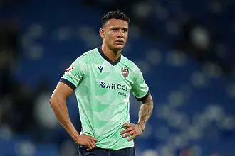 АЕК се подсилва с играч от Ла Лига преди мачовете с Левски