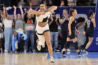 Нов скандал в WNBA: мач отново беше прекратен заради хвърлени секс играчки на терена