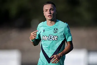 Началото на ерата „Любослав Пенев“ в Надежда не е твърде обнадеж...