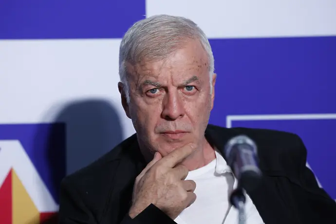 Наско Сираков: С помощта на тези хора, Левски го чакат много хубави дни (ВИДЕО)