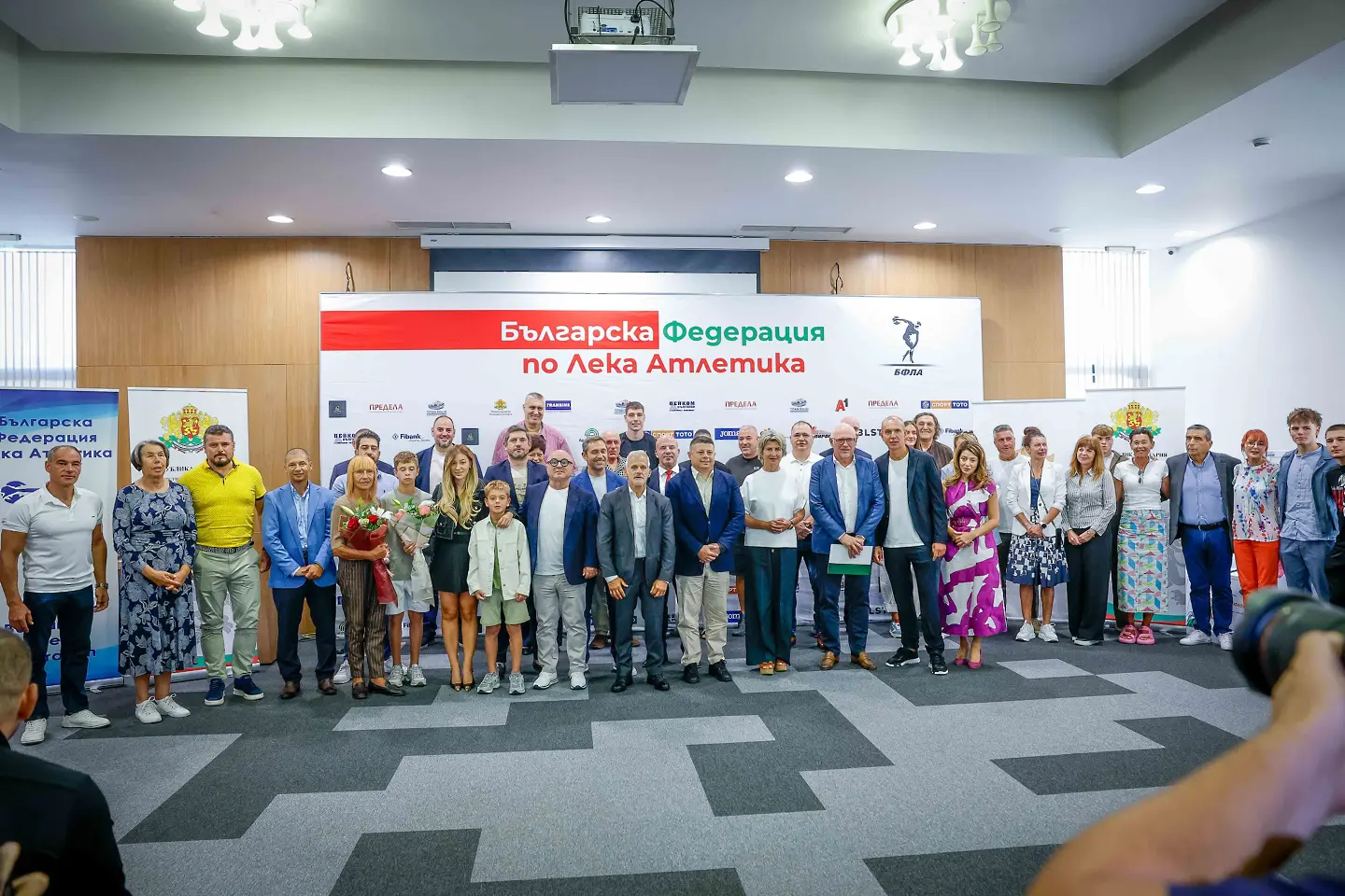 Енчо Керязов награди най-успешните български лекоатлети и техните треньори / startphoto.bg