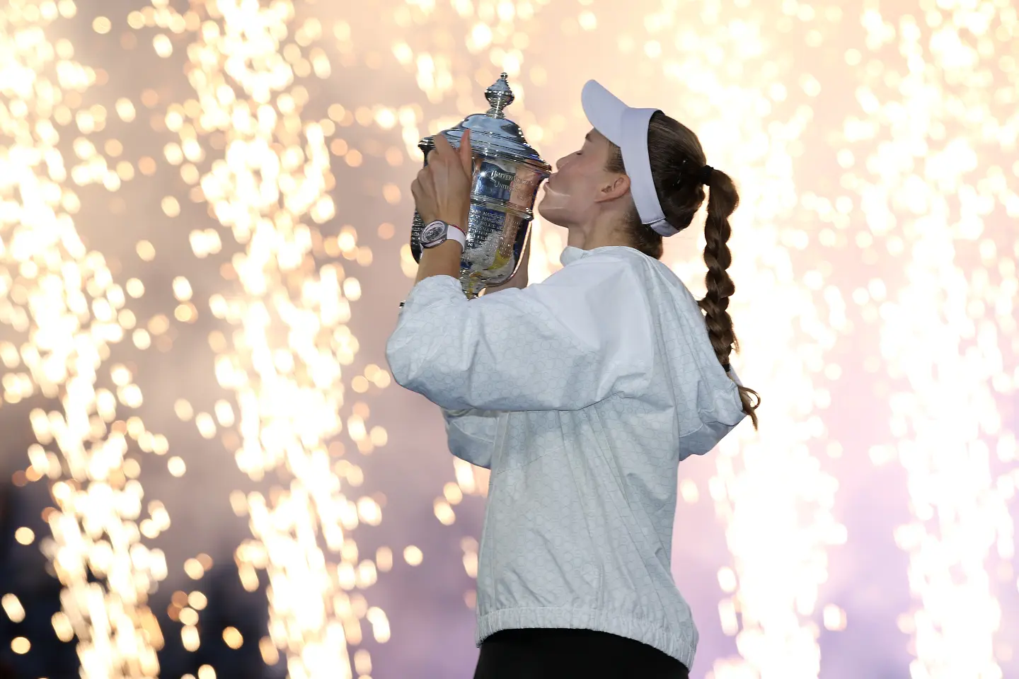 Елена Рибакина триумфира с първа титла на US Open / Getty Images