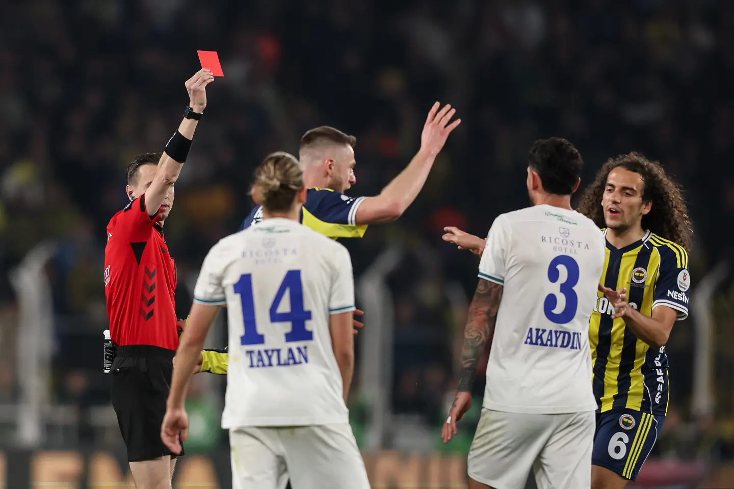 Аднан Дениз, Фенербахче - Чайкур Ризеспор / Getty Images
