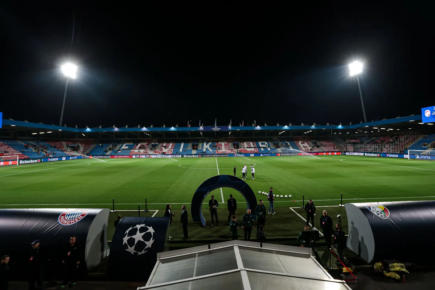 Дусан Арена / Getty Images