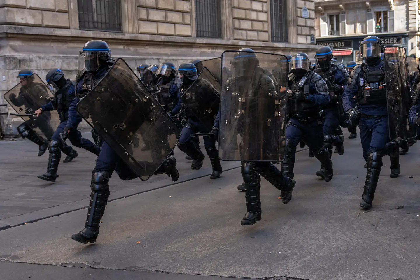 полицията в Париж / Getty Images