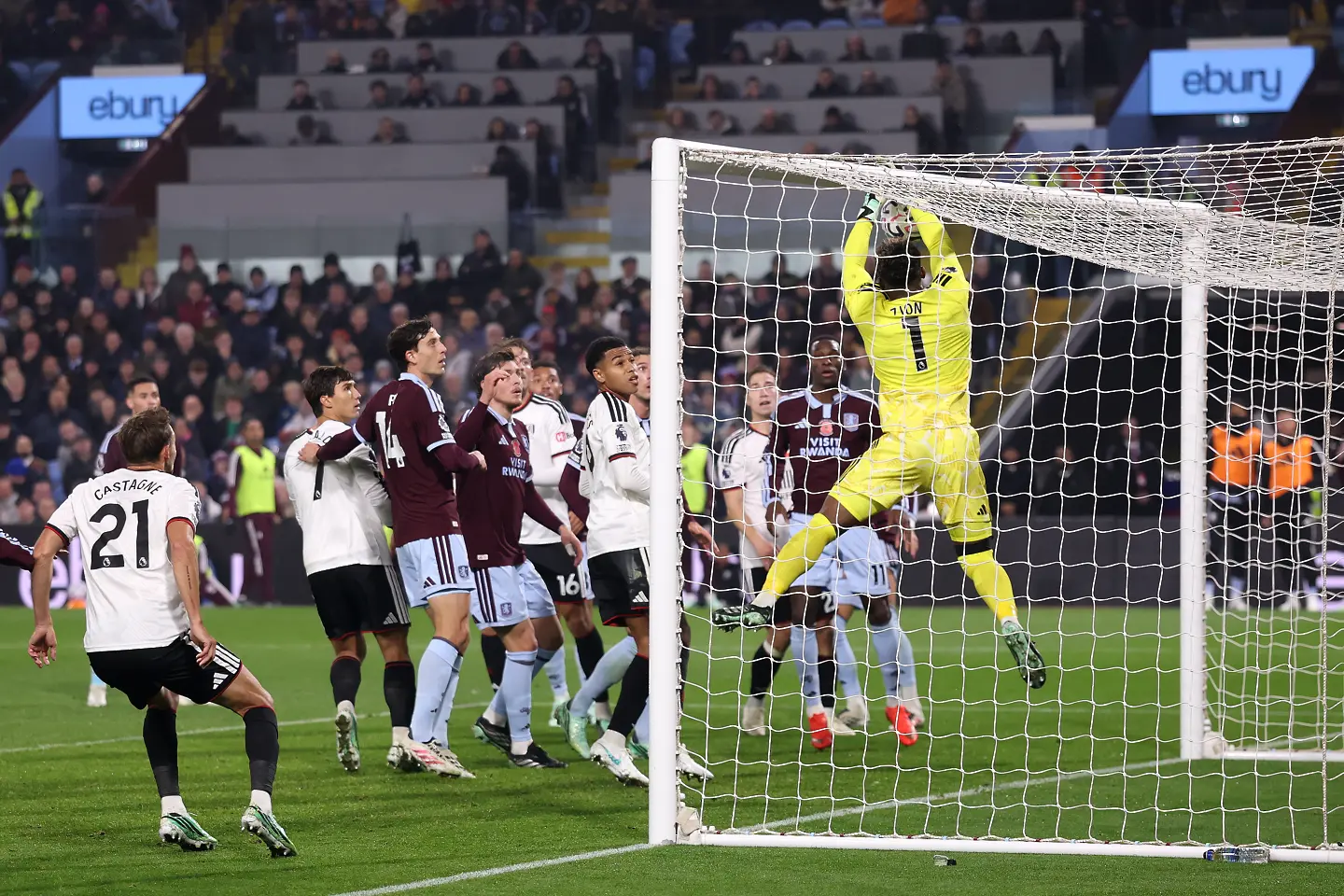 Зион Сузуки, Астън Вила - Фулъм / Getty Images